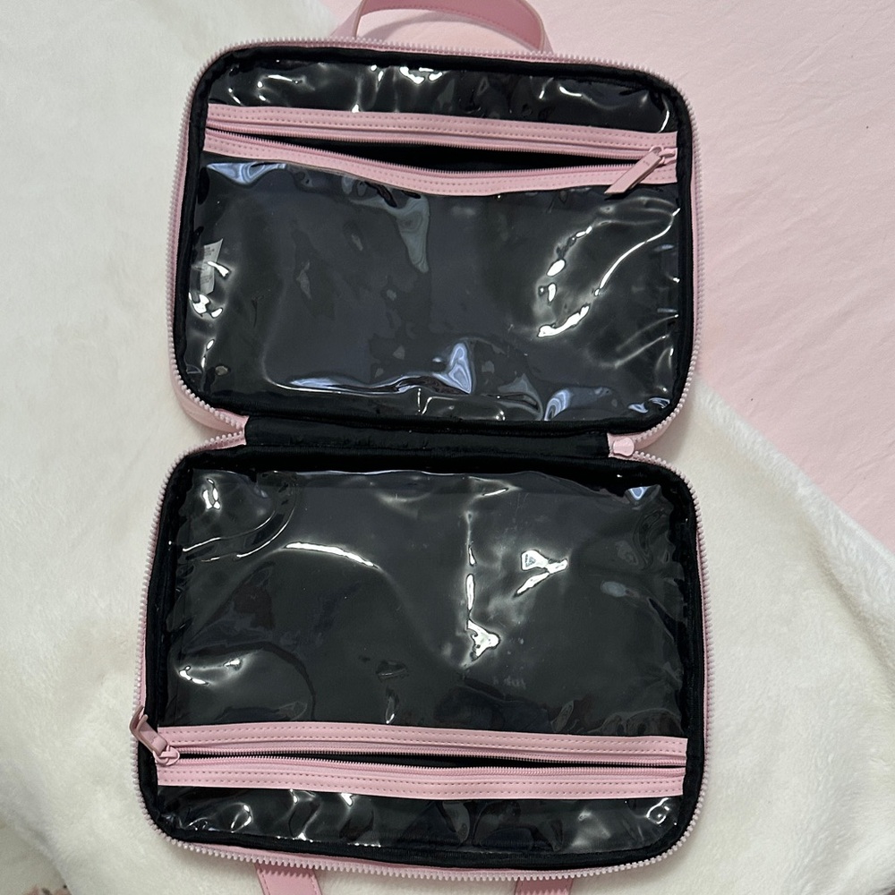 Betsey Johnson Pink Quilted Makeup Bag - Picture 7 of 10